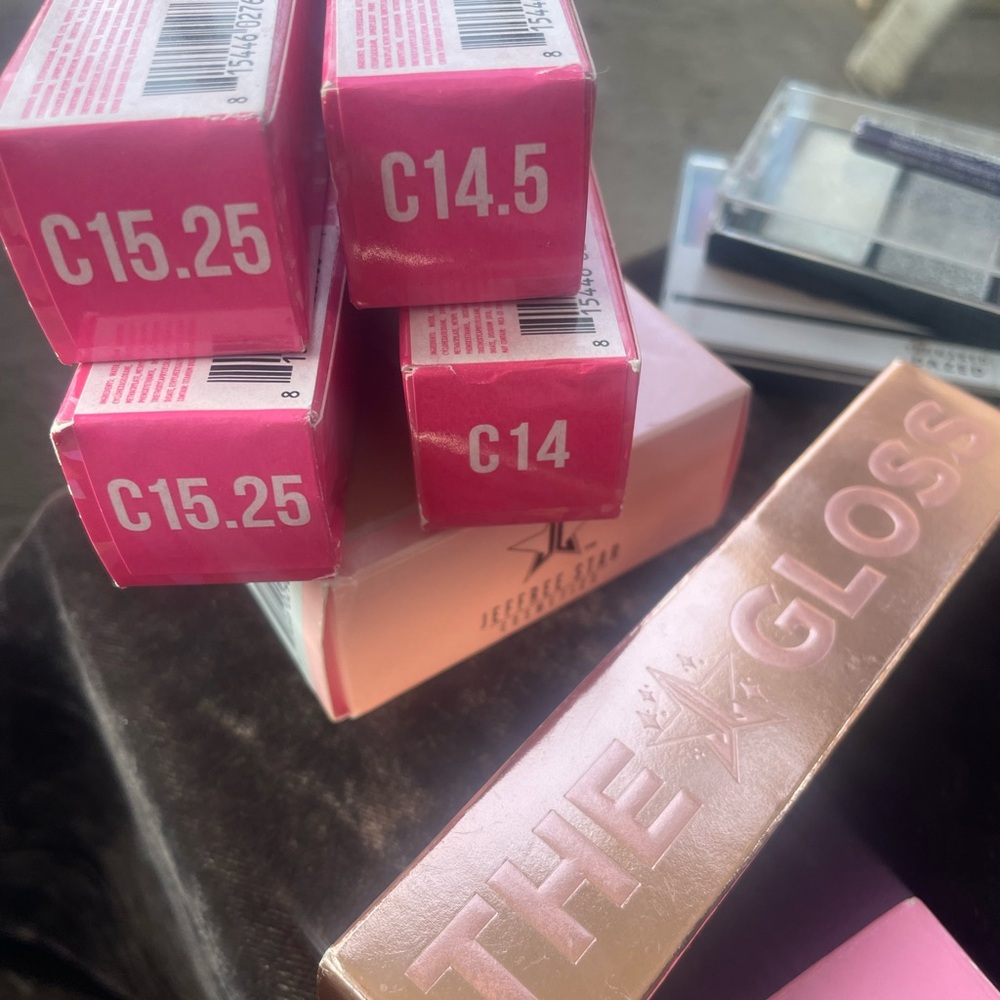 Jeffree Star Cosmetic Lot: Magic Star Concealer, Eyeshadow, Powder, Gloss NEW - Picture 5 of 13